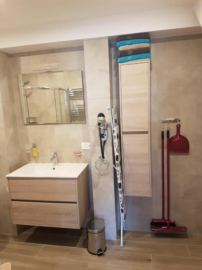 Liuto Apartamentai Juodkrantė Buitenkant foto