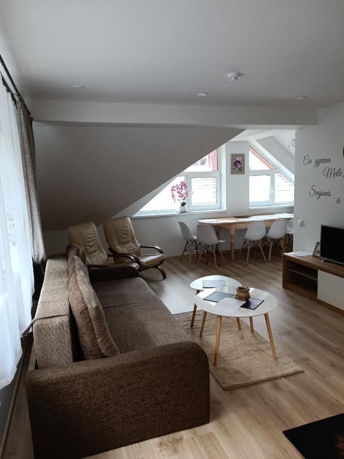 Liuto Apartamentai Juodkrantė Buitenkant foto